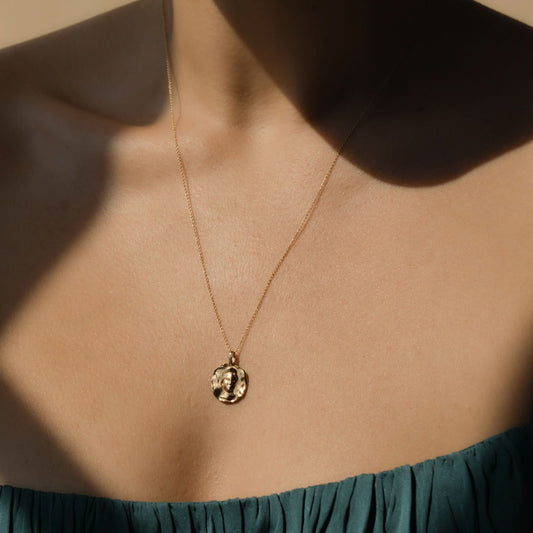 Circe Mini Medallion