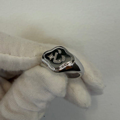 IMPERFECT: Shining Heart Signet Ring Size 6 Silver