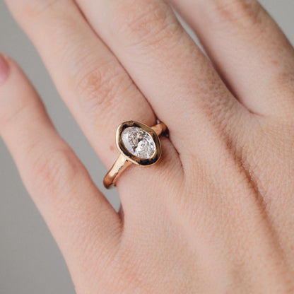 Lavinia Molten Diamond Ring