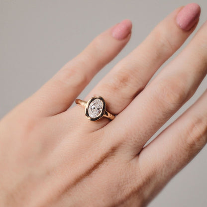Lavinia Molten Diamond Ring