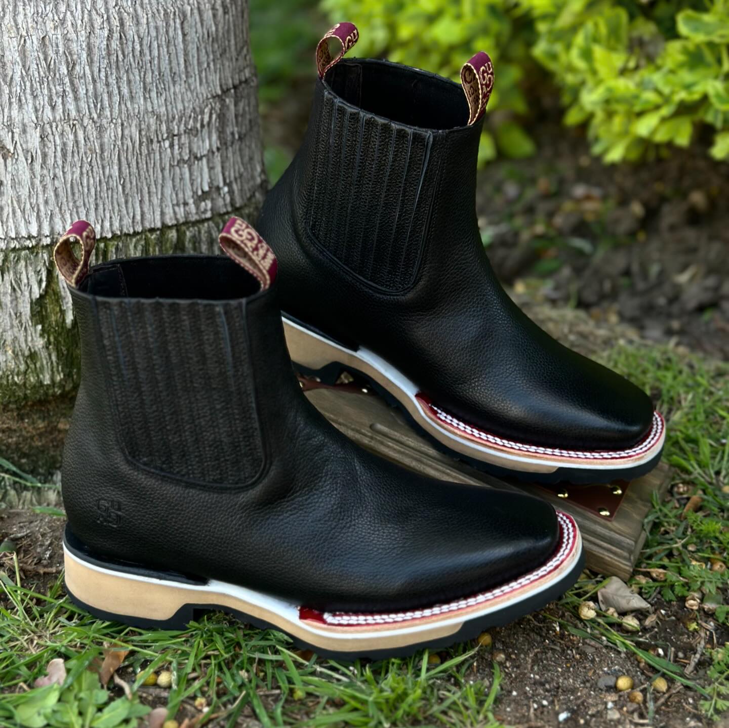 Water & Dirt-resistant Cowboy Boots