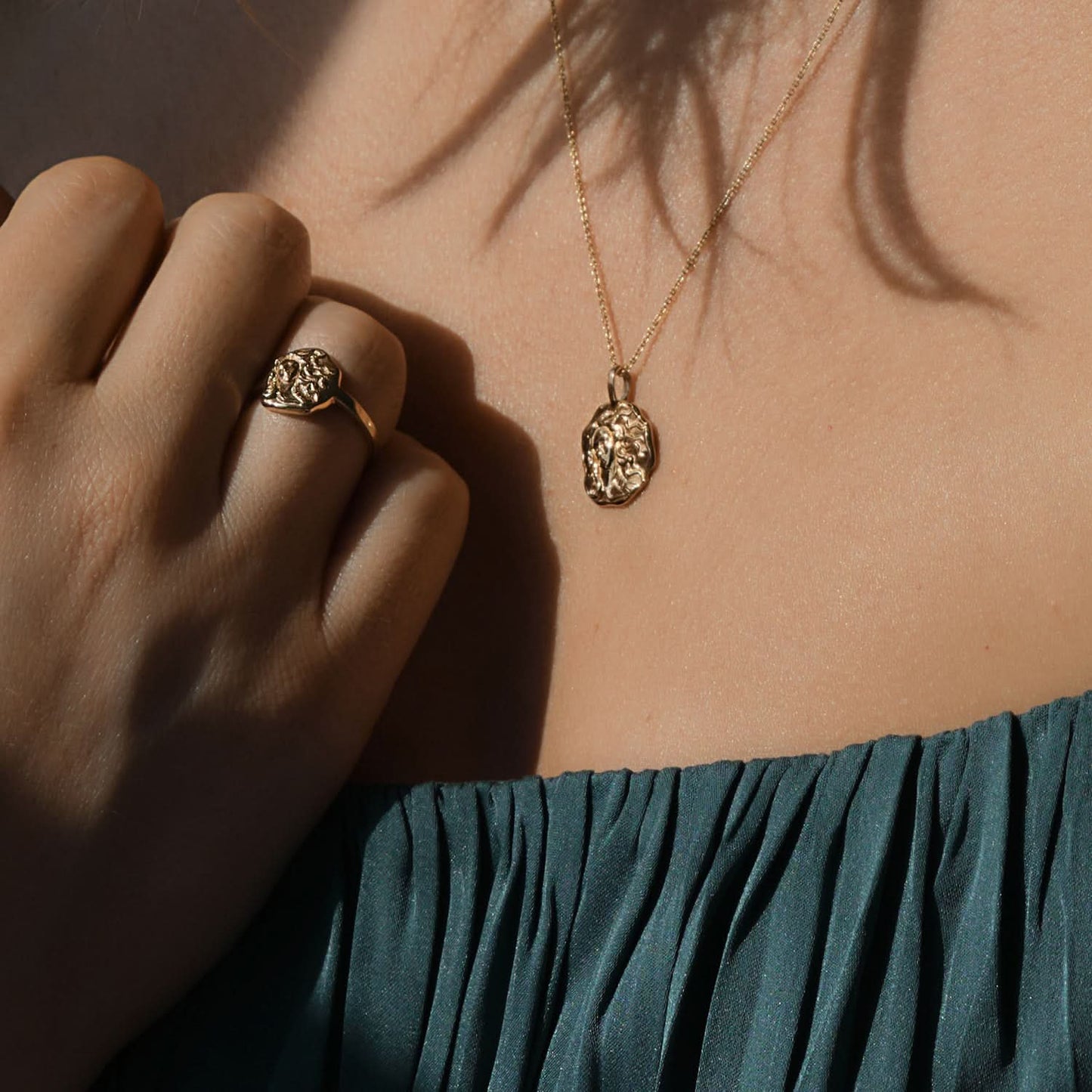 Aphrodite Mini Medallion