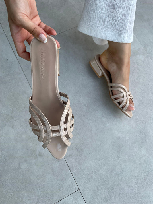 Belly Low-Heeled Slippers