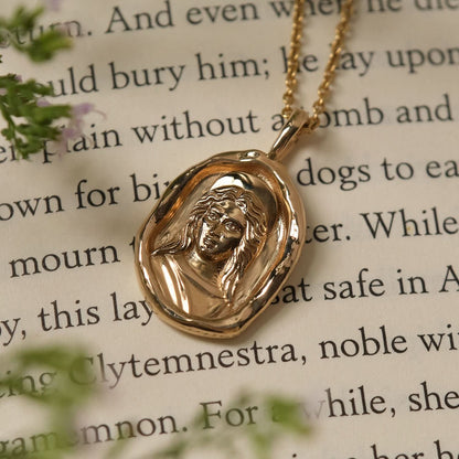 Clytemnestra Pendant