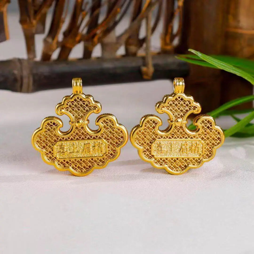 Joyful Magpie Luck Lock Pendant