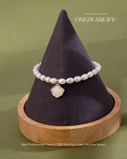 Freshwater Pearl Bracelet with Shell Charm, 4-5mm Ocean Inspired Jewelry